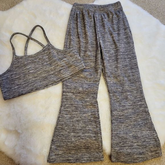 SHEIN Other - NWOT Shein toddler girl 2 piece grey active wear